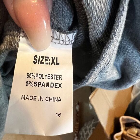 Beautiful far Eastern inspired print blouse. NWOT size extra large.. - Picture 9 of 9